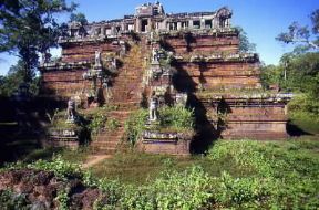Khmer. Il palazzo reale di Phimean Akas.De Agostini Picture Library/C. Sappa