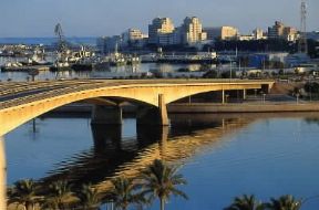 Bengasi . Veduta della cittÃ  libica.De Agostini Picture Library/C. Sappa