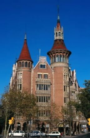 Barcellona. Veduta della Casa Terrades di Puig e Cadafalch.De Agostini Picture Library/C. Maury