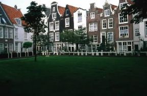 Amsterdam. Corte delle Beghine.De Agostini Picture Library/C. Sappa