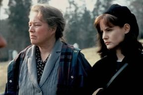 Katy Bates interprete del film L'ultima eclissi di T. Hackford.De Agostini Picture Library