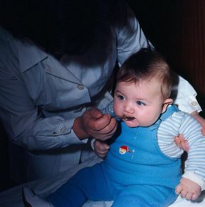 Le vaccinazioni. Vaccinazioni. Grazie alla diffusione, negli ultimi 30 anni, del vaccino antipoliomielite, oggi il virus responsabile della malattia è stato praticamente annientato.