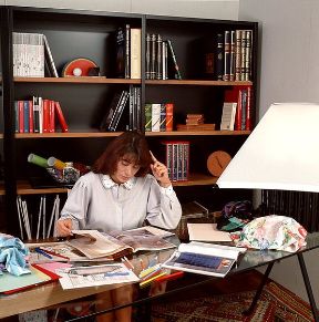 Cause ed effetti dello stress. Stress. Nella vita quotidiana siamo continuamente sottoposti a stimoli che sollecitano risposte psico-fisiologiche che consentono una reazione adeguata alla situazione. Se questi stimoli sono eccessivi, il livello di stress aumenta rendendo il nostro corpo e la nostra psiche vulnerabili.