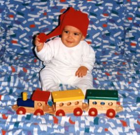 La pediatria. Pediatria. La pediatria è la disciplina medica che cura lo stato di salute dell'infanzia. Tra i suoi compiti rientra naturalmente l'osservazione attenta dello sviluppo neuromotorio e psichico del bambino.