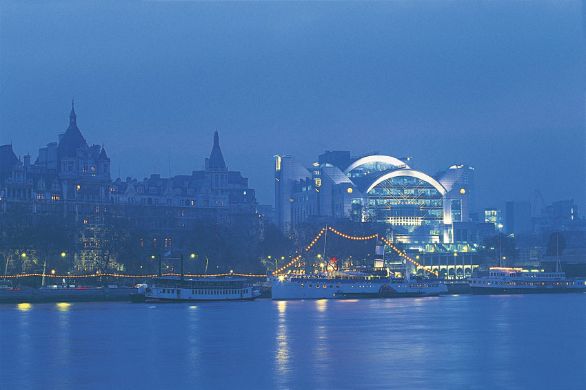 Tralfagar Square Londra, Trafalgar Square, è qui che nell’ultimo episodio i mangiamorte sferzano un terribile attacco ad Harry.
© De Agostini Picture Library.