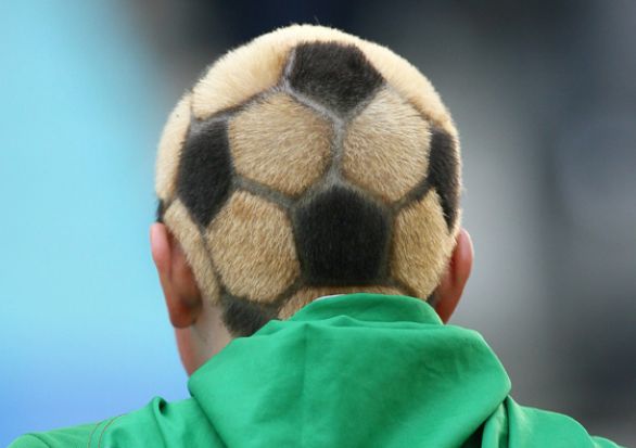 Mondiali di calcio: tifoso messicano Il Messico ospitò i Mondiali di calcio nel 1970. In quell'occasione, la squadra padrona di casa fu eliminata dall'Italia, futura finalista del torneo.