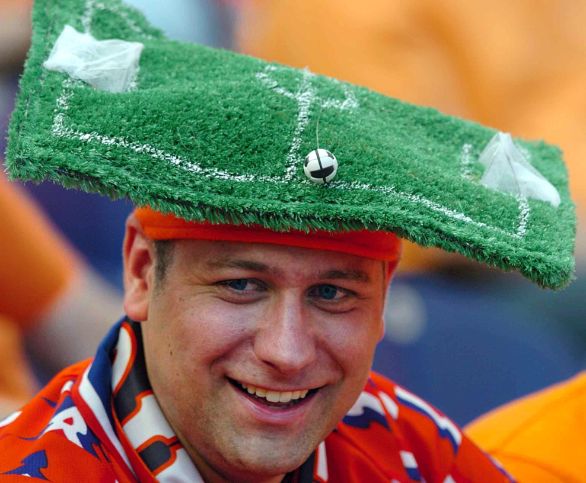 Mondiali di calcio: tifoso olandese La squadra olandese ha conquistata il Campionato europeo nel 1988 ed è arrivata seconda a due Campionati mondiali, nel 1974 e nel 1978.