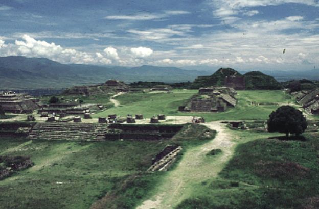 monte-alban-rovine-zapotechi