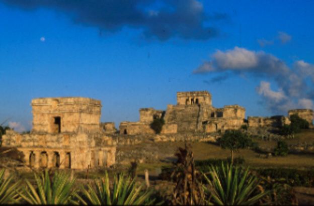 tempio-affreschi-tulum