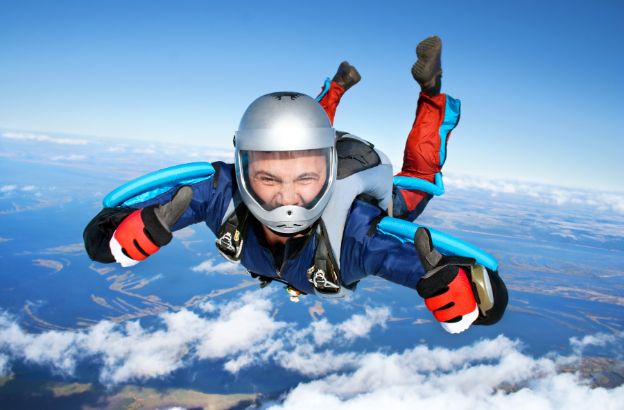 paracadutista-caduta-libera