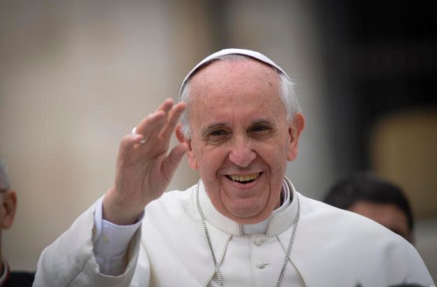 o-PAPA-FRANCESCO-facebook