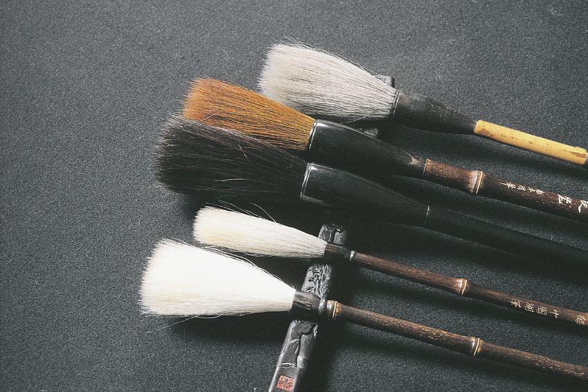 Pennelli per calligrafie di grosso Pennelli per calligrafie di grosso formato per l'arte della scrittura giapponese (Shodo).
© De Agostini Picture Library.