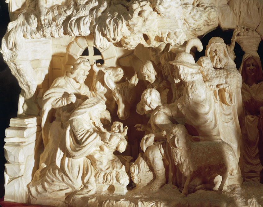 Repubblica Ceca, XX secolo. Presepe, La Natività. Legno di tiglio intagliato Il presepe si è diffuso in diverse culture e, pur mantenendo come simbologia di base la rappresentazione della nascita di Gesù, si è sviluppato utilizzando materiali e stili molto differenti fra loro. 