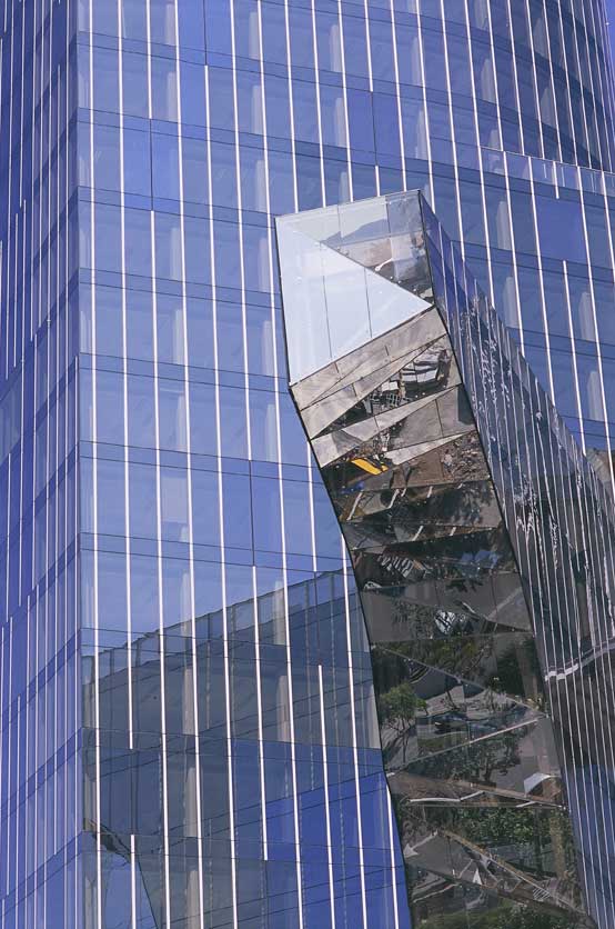 Torre Mare Nostrum, Barcellona Particolare della torre Mare Nostrum a Barcellona nata da un progetto dell'architetto Enric Miralles.
De Agostini Picture Library