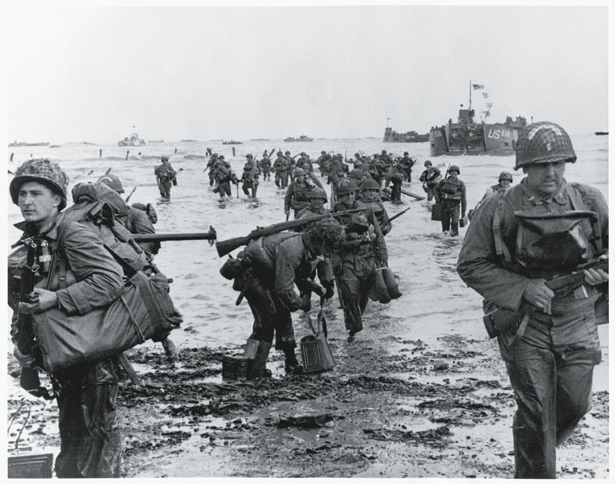 Sbarco delle truppe americane L'operazione si svolse in avverse condizioni meteorologiche, ostacolo oggettivo per le forze attaccanti, le quali poterono sfruttare d'altro canto il fattore sorpresa.