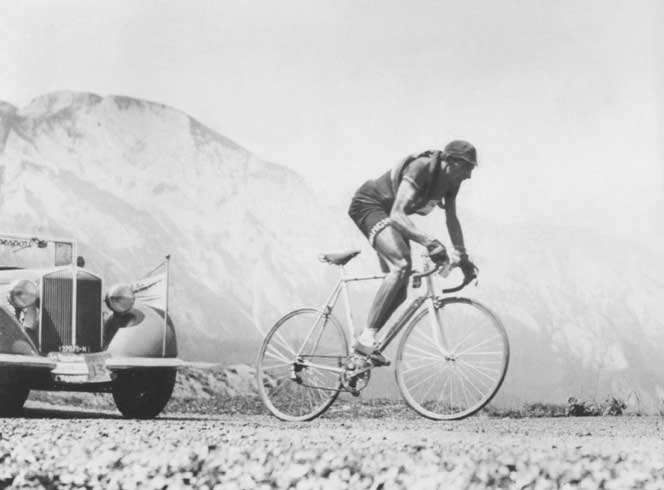 Fausto Coppi, Tour de France 1949 Fausto Coppi sul Col du Tourmalet al Tour de France, 1949.
© De Agostini Picture Library.